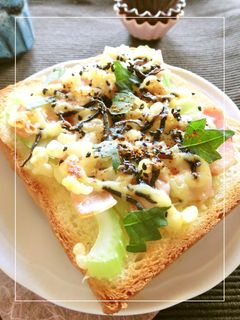 ベーコン×セロリ×塩昆布の和トースト-レシピのメイン写真