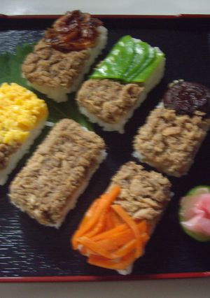母&伊東の味 ミニ箱寿司風押し寿司-レシピのメイン写真