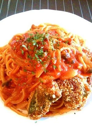 生鮭のパン粉揚げとトマトクリームのパスタ-レシピのメイン写真