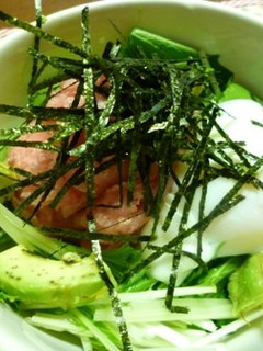 ハンズ温卵とアボカドのネギトロ丼 風-レシピのメイン写真