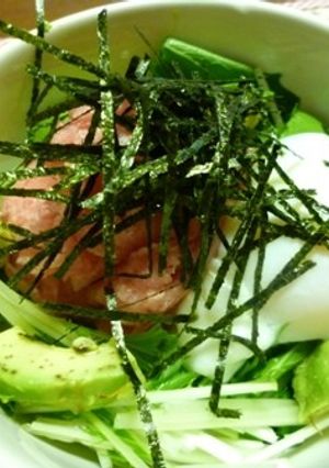 ハンズ温卵とアボカドのネギトロ丼 風-レシピのメイン写真