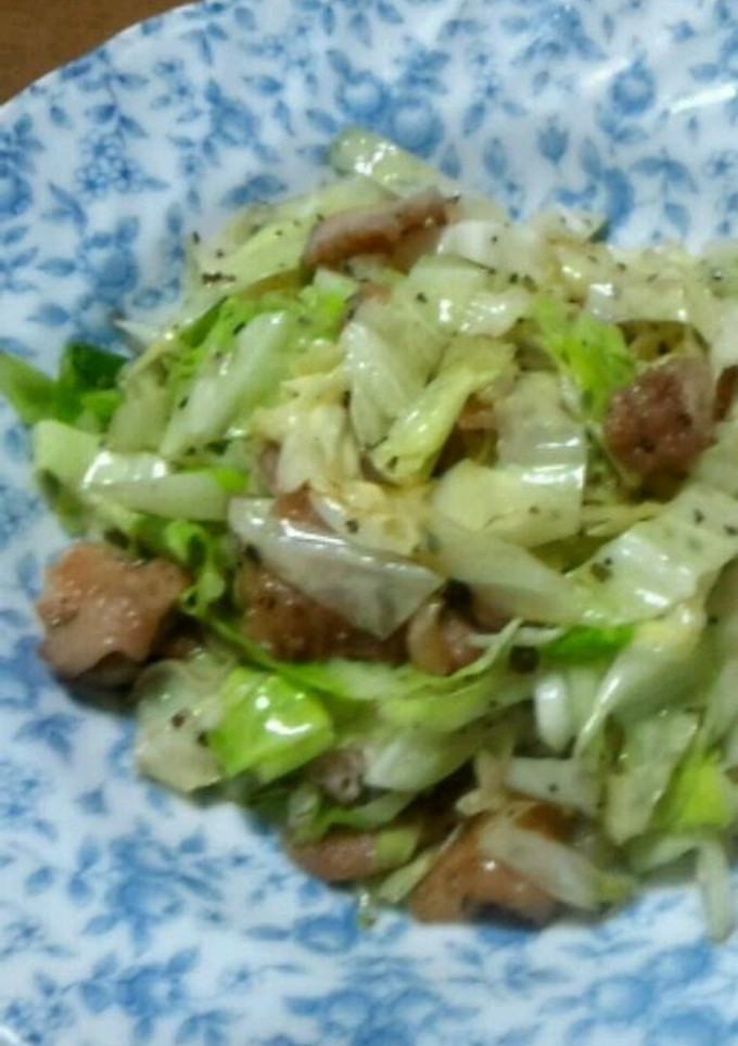 ささっ！と…鶏皮とキャベツの塩バジル炒め-レシピのメイン写真