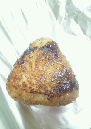 おでんの残り汁で味噌焼きおにぎり♪-レシピのメイン写真
