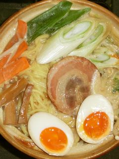 ずぼらママの焼きそば麺で鍋焼きラーメン-レシピのメイン写真