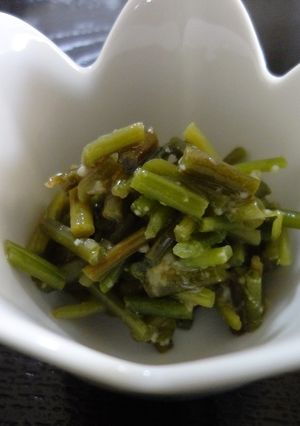 芋づるの塩麹わさび和え・まるでわさび菜！-レシピのメイン写真