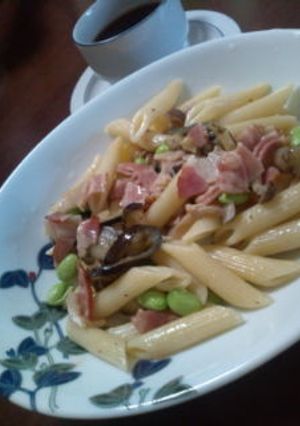 ナスと茸とベーコンと茶豆のペンネパスタ-レシピのメイン写真