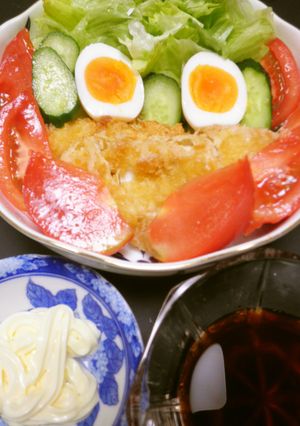 イカフライのサラダ風盛り付け-レシピのメイン写真