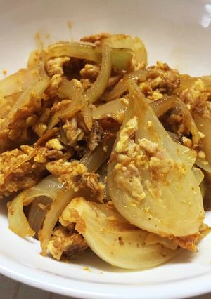 お弁当にも☆ツナと玉ねぎのカレケチャ炒め-レシピのメイン写真