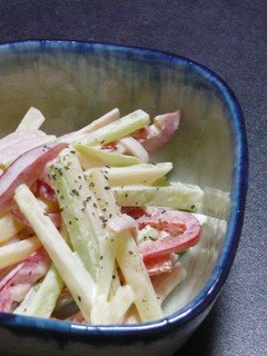 ブロッコリーの茎消費☆サラダ-レシピのメイン写真