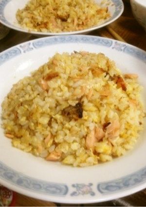 パラッパラ！で美味しい鮭チャーハン-レシピのメイン写真