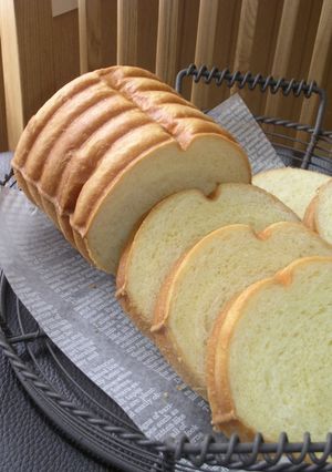 トヨ型でふんわりパン-レシピのメイン写真