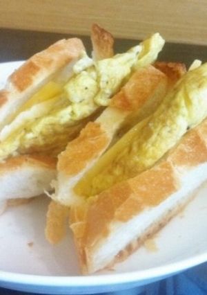 オムレツとチーズのサンドウィッチ-レシピのメイン写真