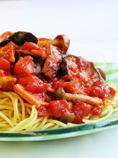 なすとしめじのトマトソースパスタ-レシピのメイン写真