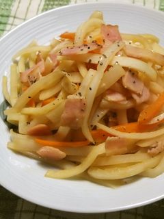 大根の皮とベーコンの炒め物-レシピのメイン写真