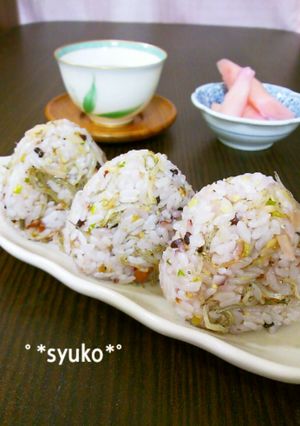 胡麻油香るちりめん生姜のおむすび。-レシピのメイン写真
