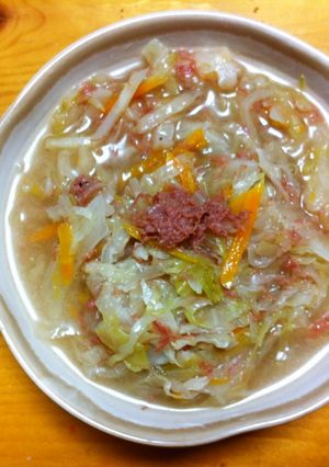 千切り野菜とコンビーフのコンソメスープ-レシピのメイン写真