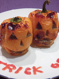 ハロウィン仕様★パプリカの肉詰め-レシピのメイン写真