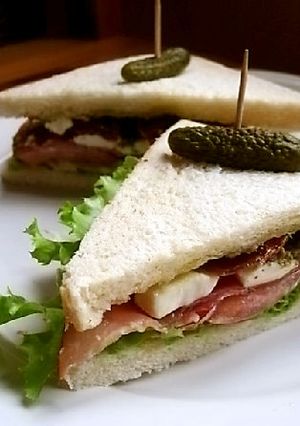 パリのパン屋さん風生ハムのサンドイッチ-レシピのメイン写真