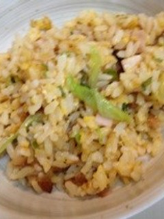 余った唐揚げをリメイク☆レタス炒飯-レシピのメイン写真