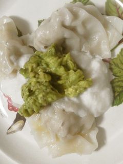 水餃子トルコ風〜アボカドヨーグルトソース-レシピのメイン写真