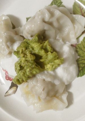 水餃子トルコ風〜アボカドヨーグルトソース-レシピのメイン写真