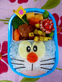 キャラ弁ー簡単!お弁当箱型のドラえもん-レシピのメイン写真
