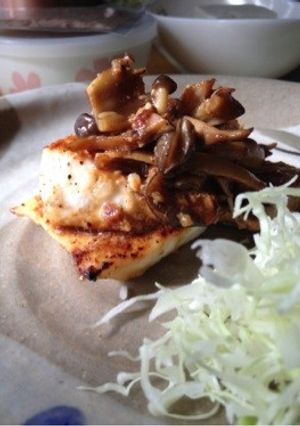 メカジキの塩糀焼き スパイシーきのこ乗せ-レシピのメイン写真