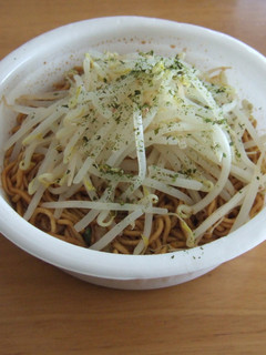 ずぼらな私のお昼ご飯(カップ焼きそば)-レシピのメイン写真