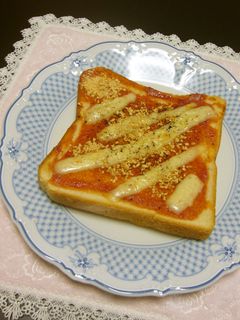 パスタソースで♪ トマトナッツトースト-レシピのメイン写真