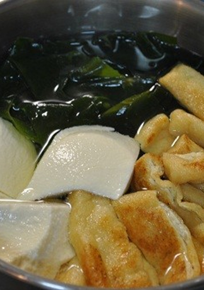 お豆腐とわかめと油揚げ３点おかず鍋-レシピのメイン写真