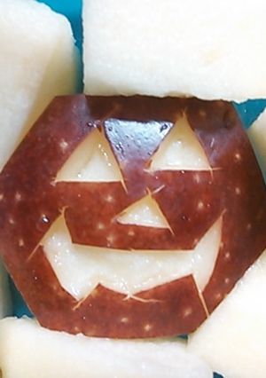 ハロウィンなリンゴ　お弁当のデザートに！-レシピのメイン写真