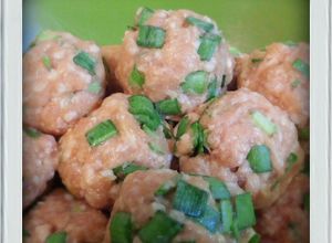 ■糖質制限■豚ひき肉ニラ肉団子♪簡単鍋に-レシピのメイン写真