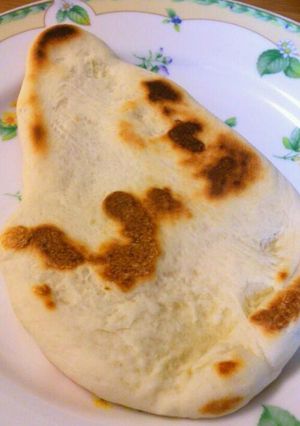 HBで捏ねて焼くだけ★簡単すぎるナン-レシピのメイン写真
