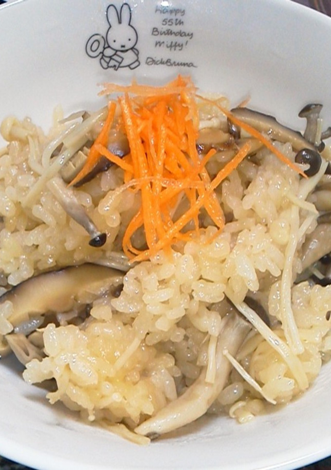 きのこたっぷりの炊込みご飯♬-レシピのメイン写真