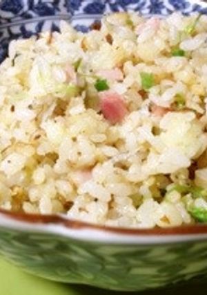 ナッツ入りの卵チャーハン-レシピのメイン写真