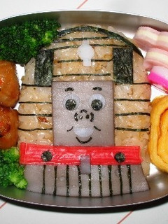 トーマスの仲間トービーのおにぎり-レシピのメイン写真