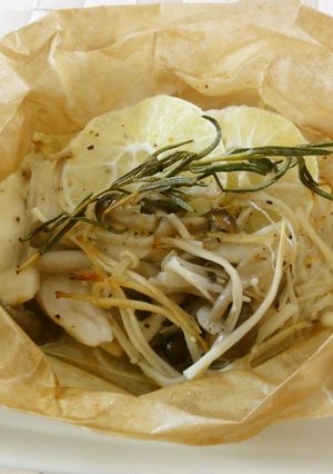 ローズマリー香る♪たらときのこの包み焼き-レシピのメイン写真