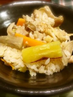 キノコとさつまいもご飯-レシピのメイン写真