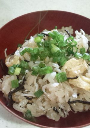 カルシウム満点☆ひじきとじゃこの炊込ご飯-レシピのメイン写真