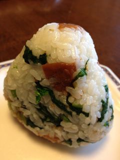 かぶの葉と梅のさっぱりおにぎり-レシピのメイン写真