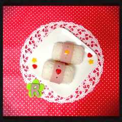 รูปของ 簡単☆魚肉ソーセージで可愛いおにぎり ♪