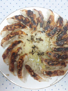 【簡単】丸いフライパンで焼く浜松風餃子-レシピのメイン写真
