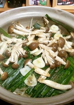 ニラともやしの蒸し焼き鍋-レシピのメイン写真