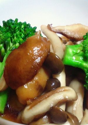 レンジで簡単☆キノコとウインナーの煮物-レシピのメイン写真