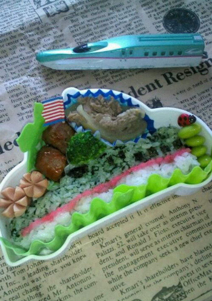 幼稚園のお弁当 ☆新幹線E5系はやぶさ☆-レシピのメイン写真