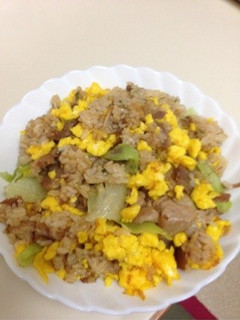 ズボラ飯!焼肉のタレで焼肉炒飯☆-レシピのメイン写真