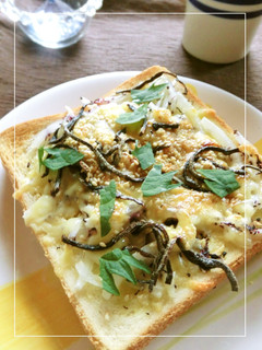 玉葱の 紫蘇わさび塩昆布トースト-レシピのメイン写真