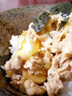 夏バテ防止の豚丼(他人丼)-レシピのメイン写真