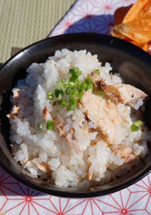 米こんにゃくを使った秋鮭の混ぜご飯-レシピのメイン写真