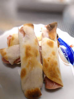 余った餃子の皮で★ギョニソ巻-レシピのメイン写真